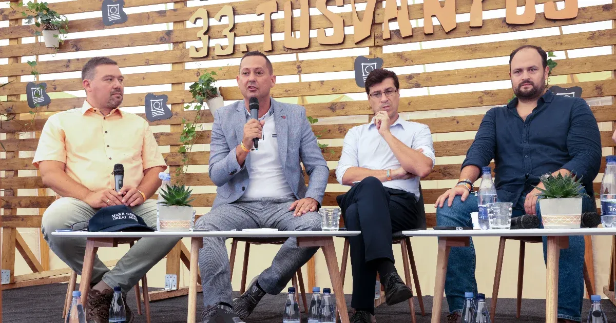 Orbán Balázs szerint a demokrácia értelmes és jó állapotát mutatja, hogy a háborúról szólt a Fidesz kampánya