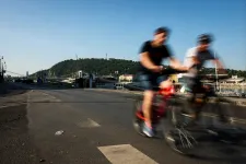 Péntektől lezárják a pesti alsó rakpart nagyobb szakaszát az autósok elől