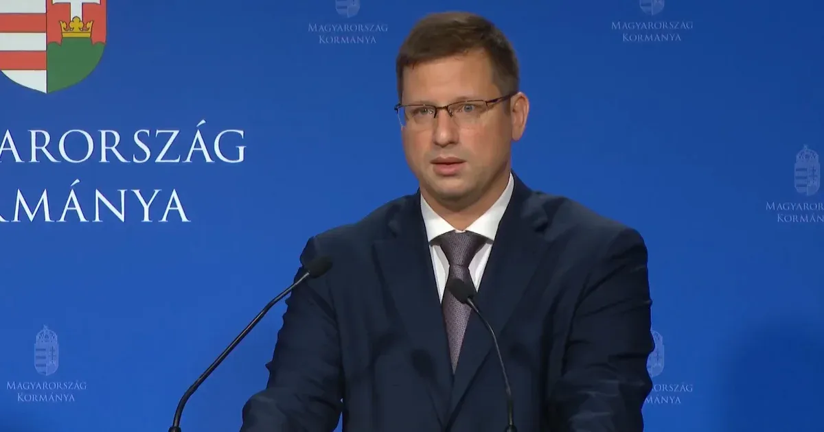 Gulyás: Addig büntetjük a légitársaságokat, amíg nem járnak pontosabban a gépek