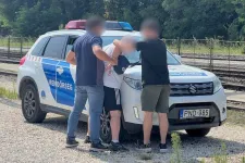 Egy dílerpárt és vevőiket tartóztatták le Gödöllőn