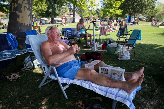 Az alsóörsi községi strand – Fotó: Melegh Noémi Napsugár / Telex