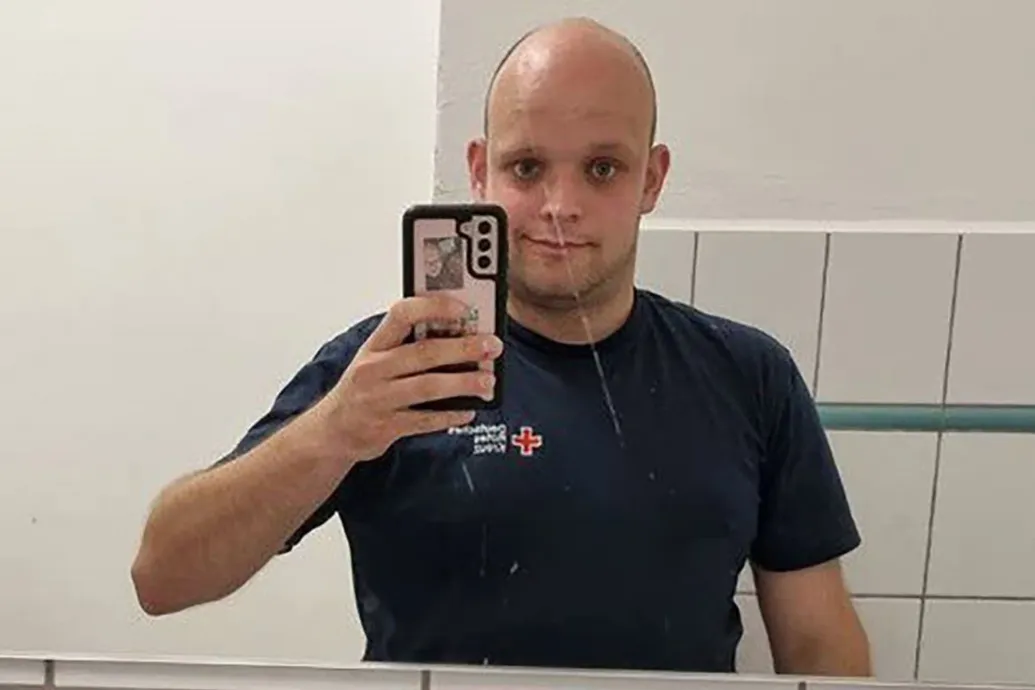 Bilincsbe verve könyörgött a belarusz tévében a halálra ítélt német férfi