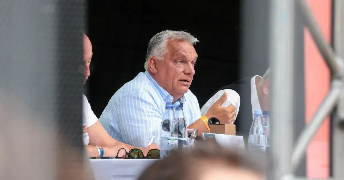 Reméljük, nem az EU-s kilépést készítette elő – érkeznek az ellenzéki reakciók Orbán beszédére