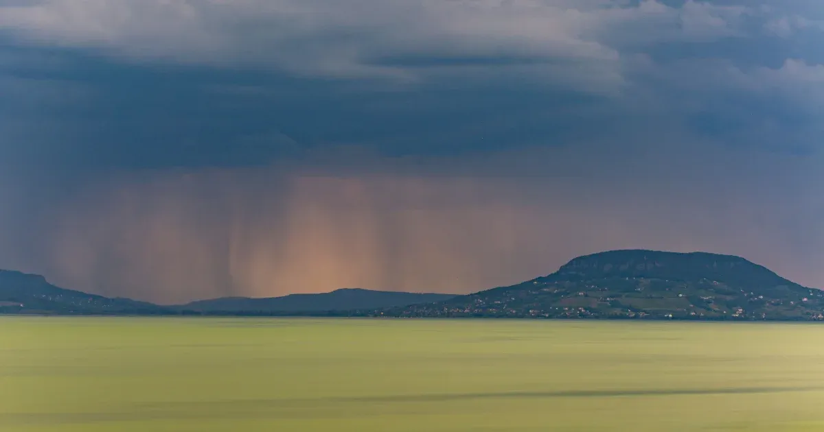 Hungaromet: Előjel nélkül csaphat le egy hidegfront a Balatonra vasárnap