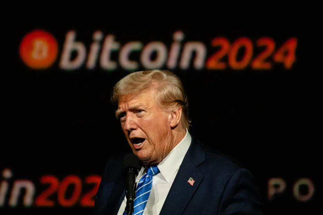 „Soha ne add el a bitcoinodat!” – kriptóbarát ígéretek sokaságával halmozta el Trump a bitcoin-tulajdonosokat