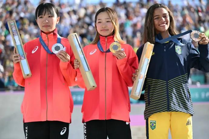 Tinédzserek foglalták el az olimpiai deszkadöntő dobogóját