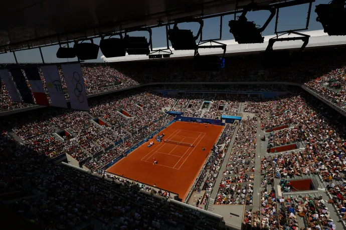 Djoković és Nadal tűző napon játszottak Párizsban – Fotó: Kai Pfaffenbach / Reuters