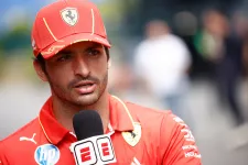 A Ferraritól a Williamshez igazol a háromszoros F1-futamgyőztes Sainz