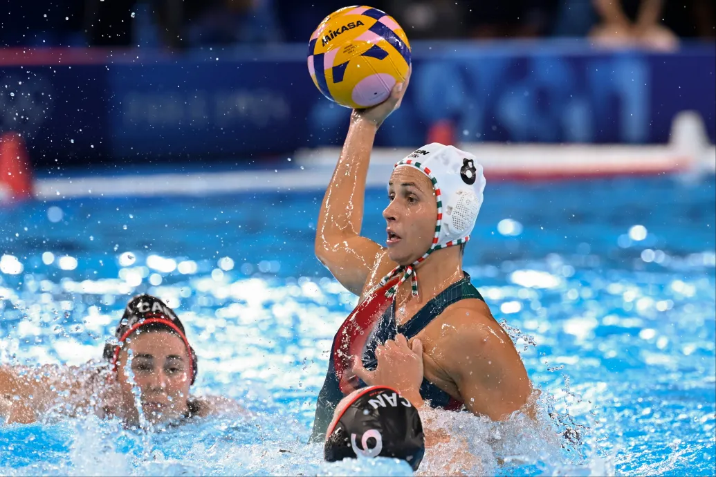 Másfél negyedet átaludva verte Kanadát 12-7-re a női pólóválogatott