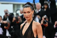 Bella Hadid is reagált az Adidas botrányos kampányára, szerinte Palesztina nem egyenlő a terrorizmussal