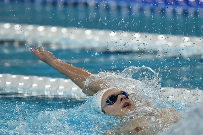 Kós Hubert a középdöntőjét megnyerve jutott a 200 hát olimpiai döntőjébe – Fotó: Oli Scarff / AFP 