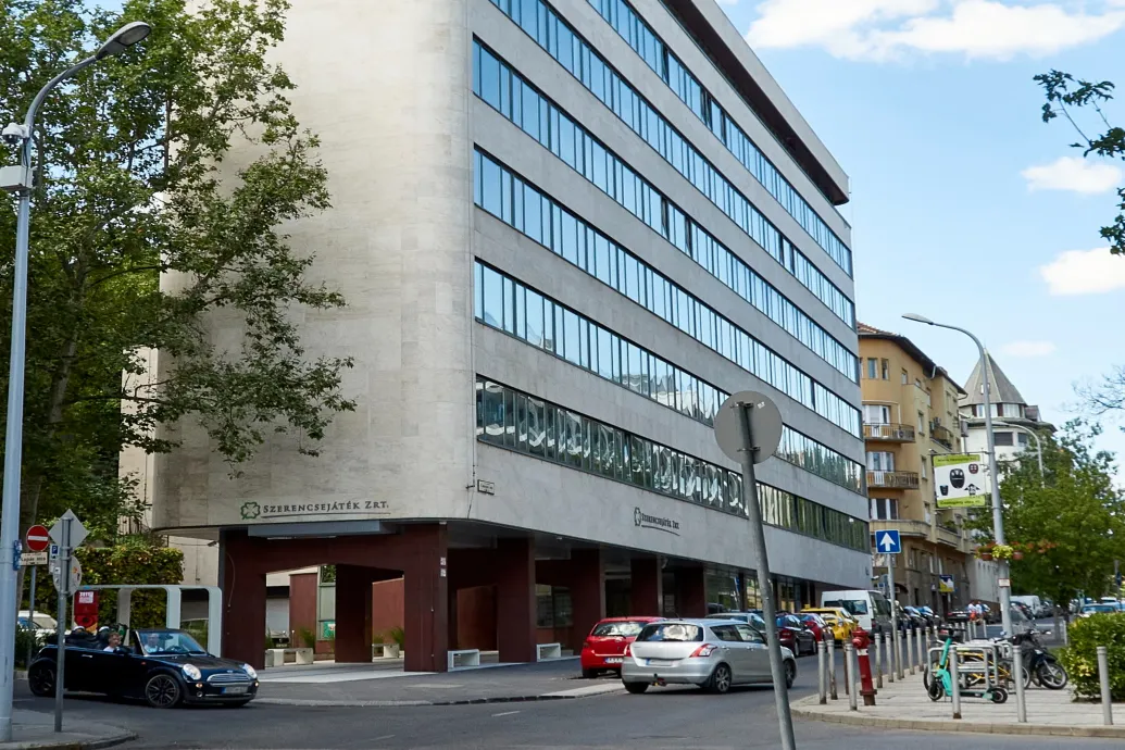 Megtakarítást rendeltek el az állami vállalatoknál a személyi kiadásokra