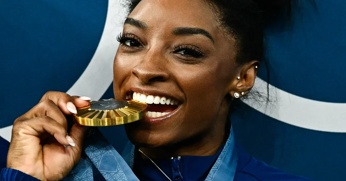 Simone Biles új magasságokba emelkedett második párizsi aranyérmével