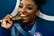 Simone Biles új magasságokba emelkedett második párizsi aranyérmével