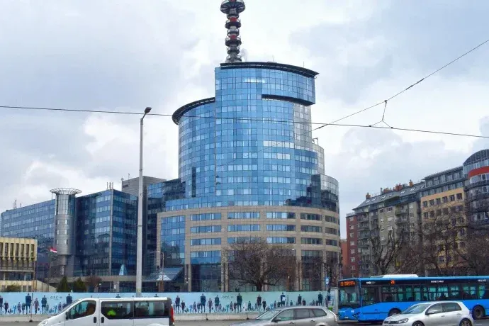 Több mint egy milliárd forintot csalt ki egy bűnszövetség módszeres ingatlancsalással