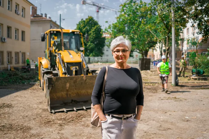 A ház egyik lakója, Havasi Valéria – Fotó: Bálint András / Szegeder / Telex