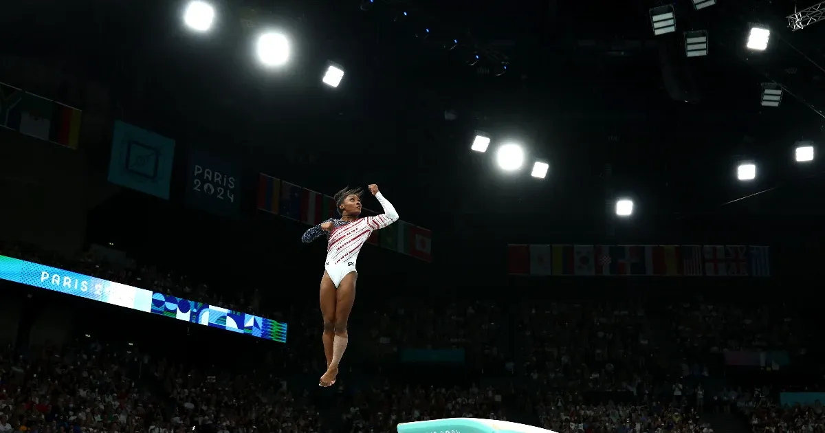 Simone Biles harmadik aranyát nyerte Párizsban, a róla elnevezett ugrás is kellett hozzá