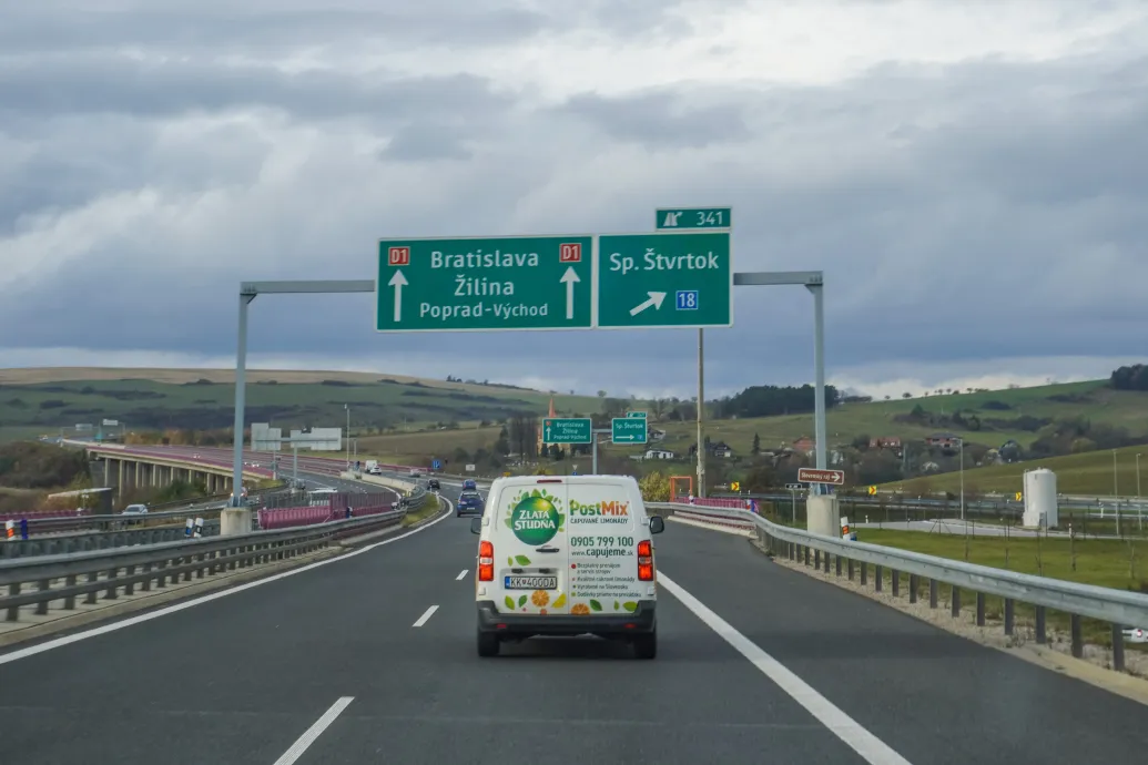 Díjmentessé válnak az autópályák városokat elkerülő szakaszai Szlovákiában
