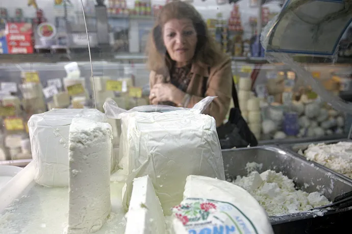Veszélyben a feta sajt gyártása a Romániából Görögországba terjedő kecskepestis miatt