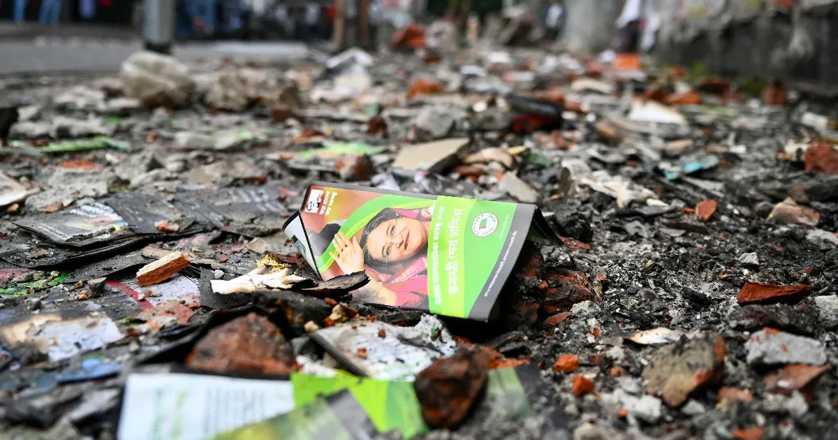 A tüntetések hatására feloszlatta a parlamentet a bangladesi elnök