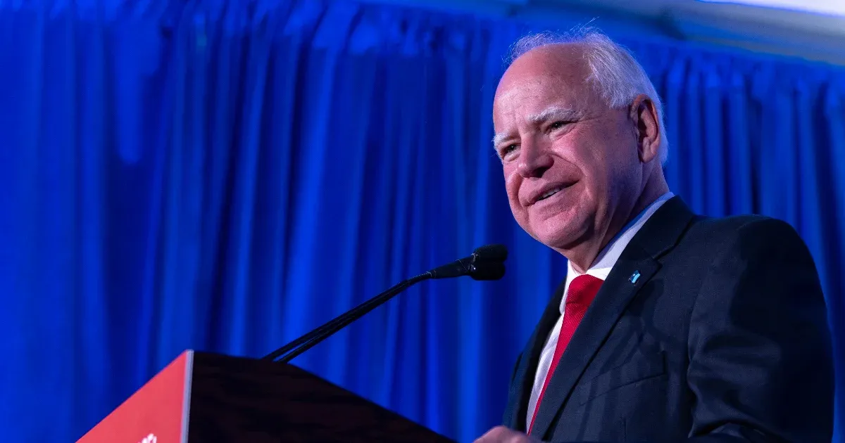 Tim Walz minnesotai kormányzó lett Kamala Harris alelnökjelöltje