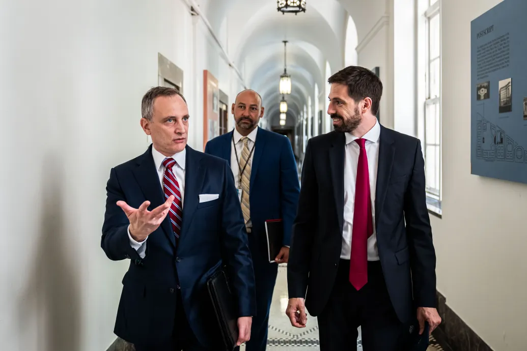 Ukrajnáról és a kínai kapcsolatokról is tárgyalt a magyar külügy Washingtonban