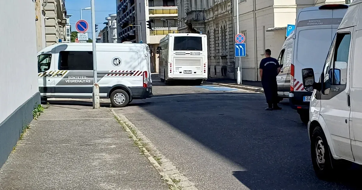 Már költöztetik a fogvatartottakat a győri börtönből