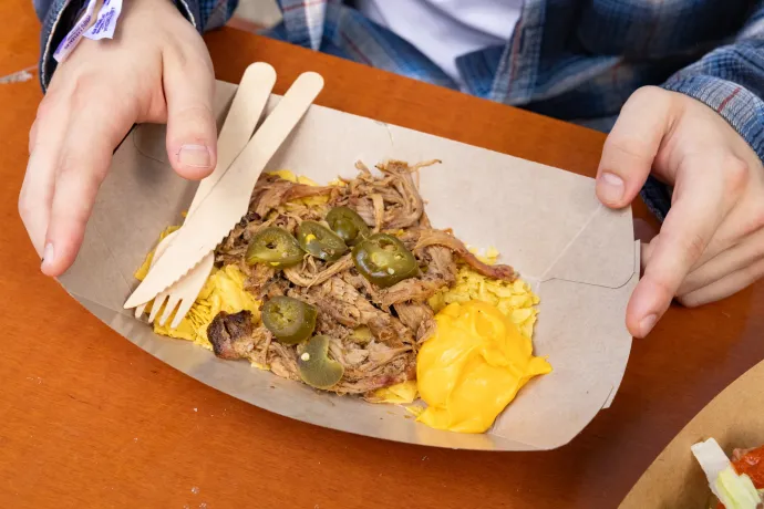 Pulled pork nachos box – Fotó: Hevesi-Szabó Lujza / Telex