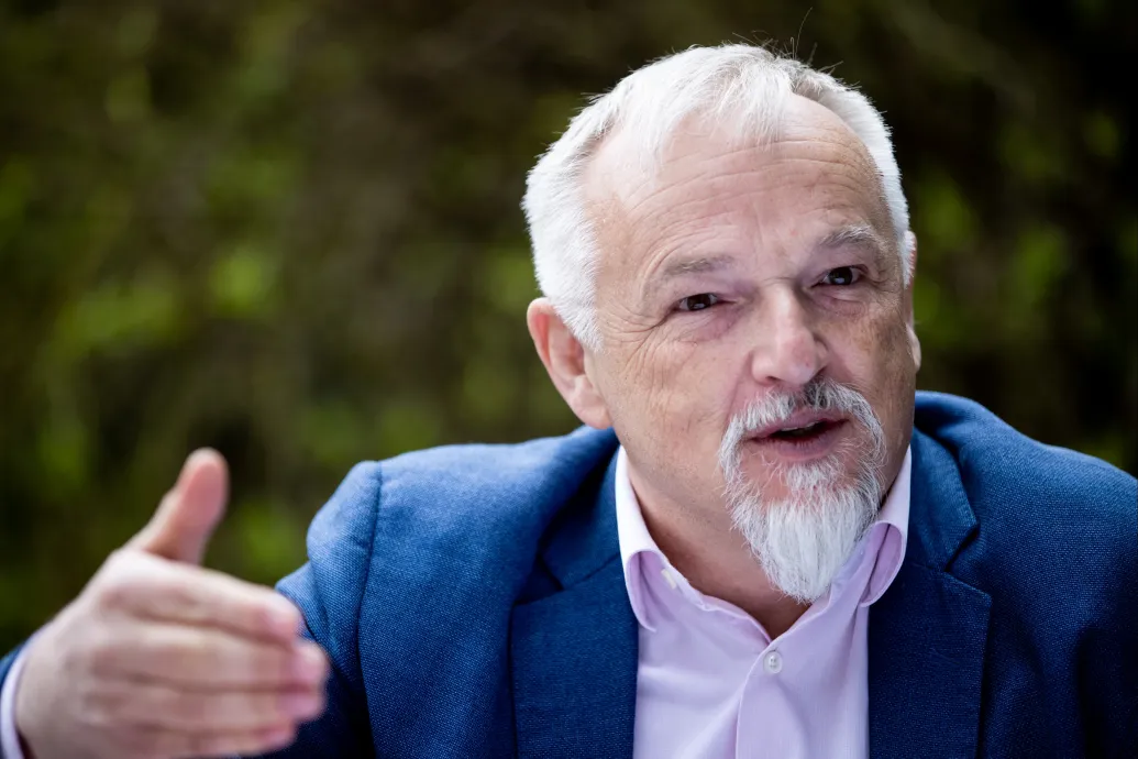 Megduplázta eredményét a Mol, 300 milliárdot hozott második negyedév, Hernádi beszólt a kormánynak