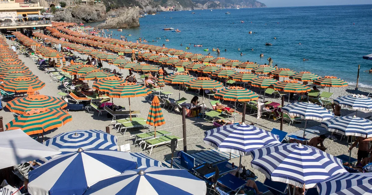 Italian beach workers strike, sun umbrellas not open Friday morning