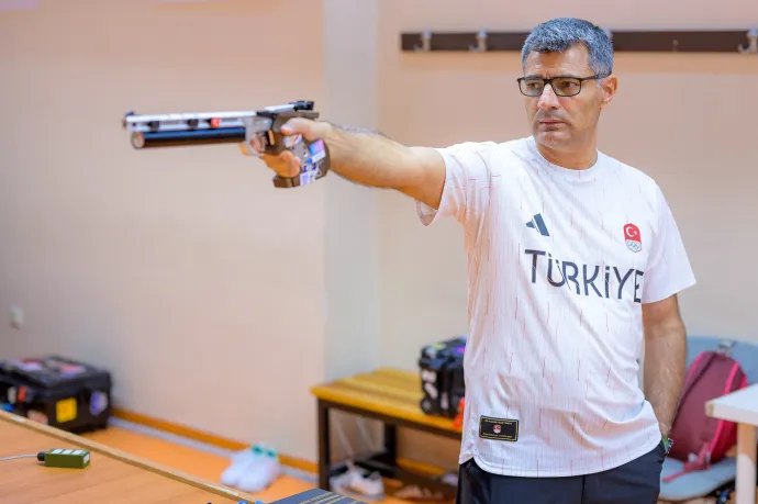 Török sportlövő a pózáról: Nyugodtnak tűntem, de viharok tomboltak bennem