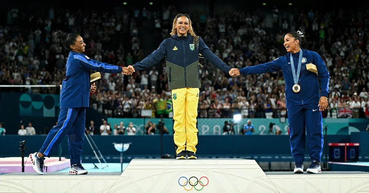 Ahora los estadounidenses exigen quitarle el bronce a Jordan Chiles