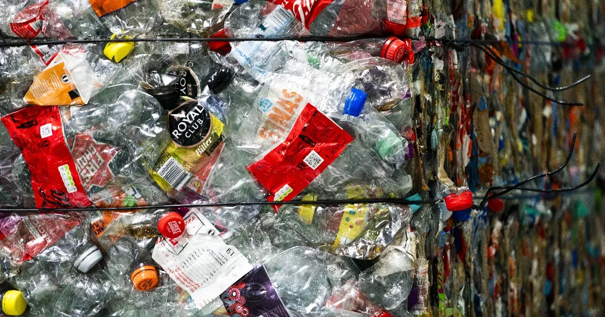 Greenwashing miatt a Szentkirályival és a Coca-Colával szemben is indított eljárást a GVH