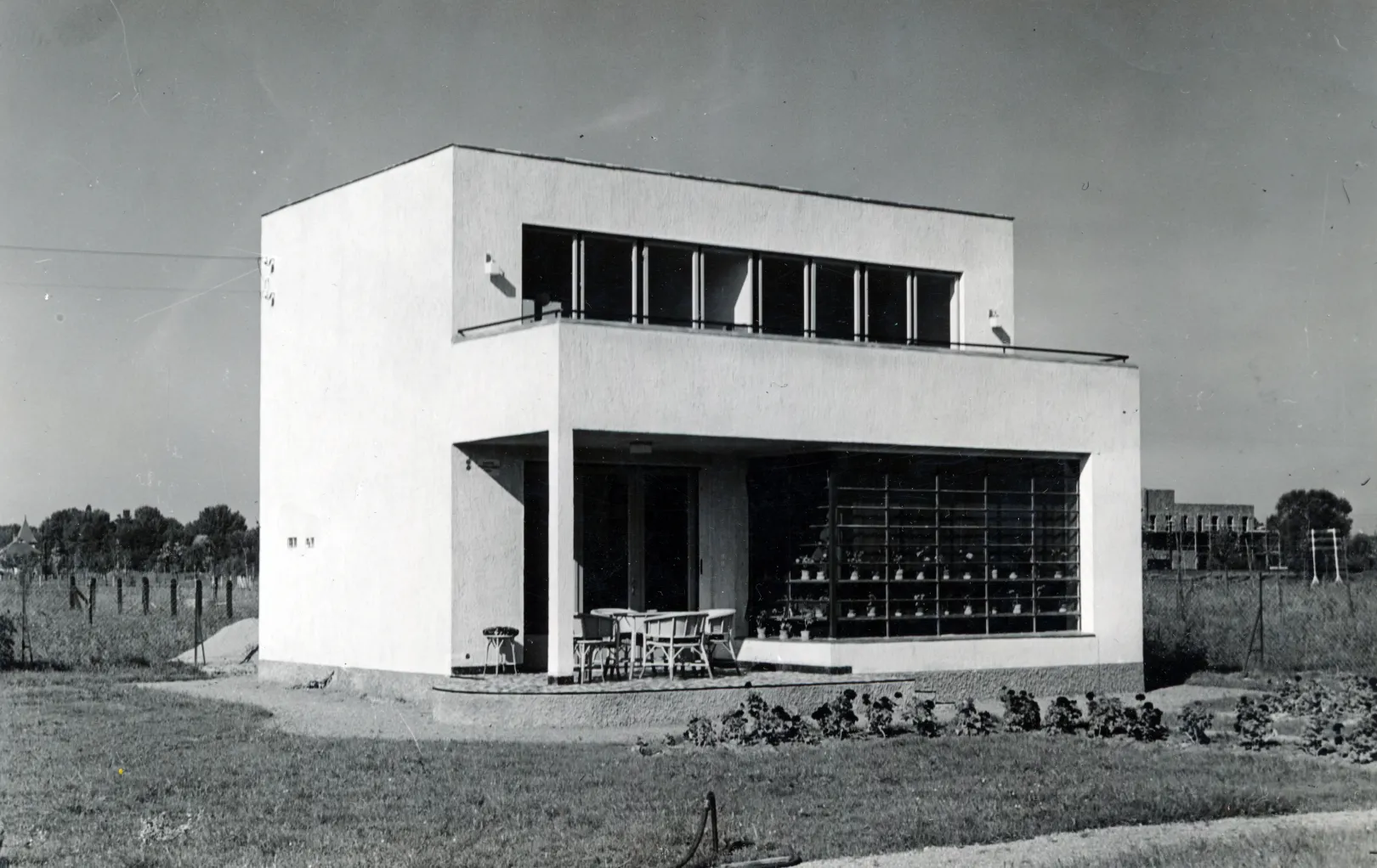 Balatonföldvár, a Preisich család nyaralója, Preisich Gábor és Vadász Mihály, 1936, azóta átalakítva – Fotó: Preisich család / Fortepan