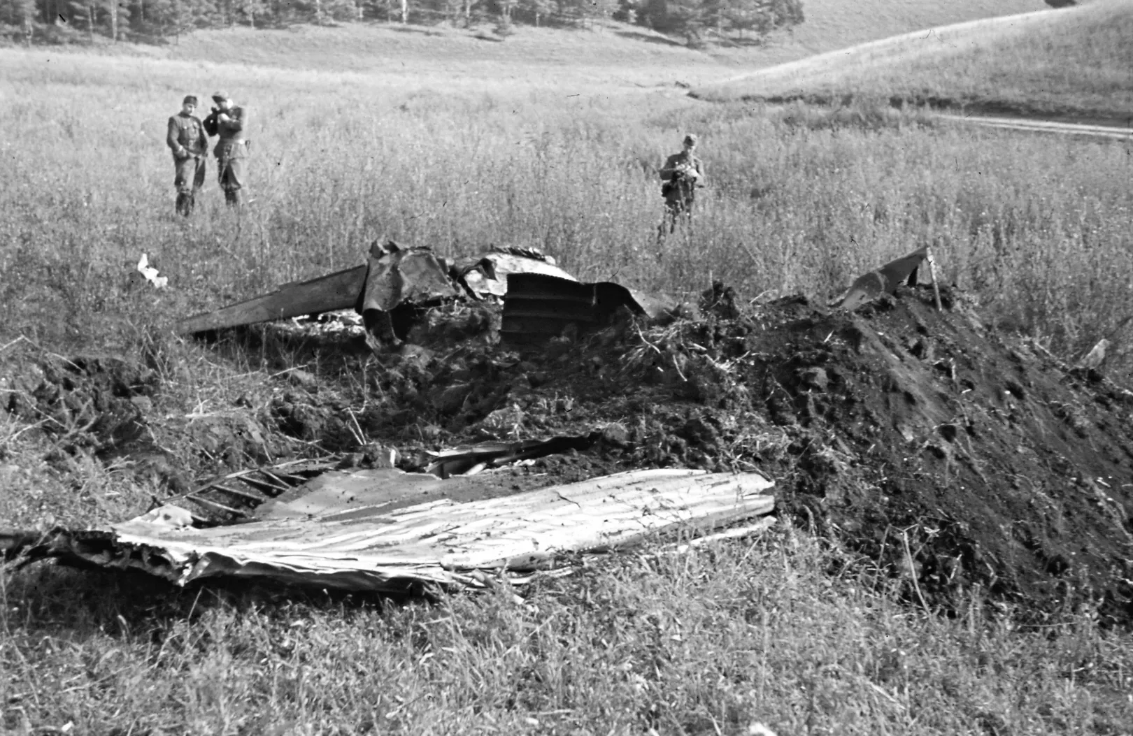 Horthy István lezuhant repülőgépének roncsai 1942. augusztus 20-án – Fotó: id Konok Tamás / Fortepan