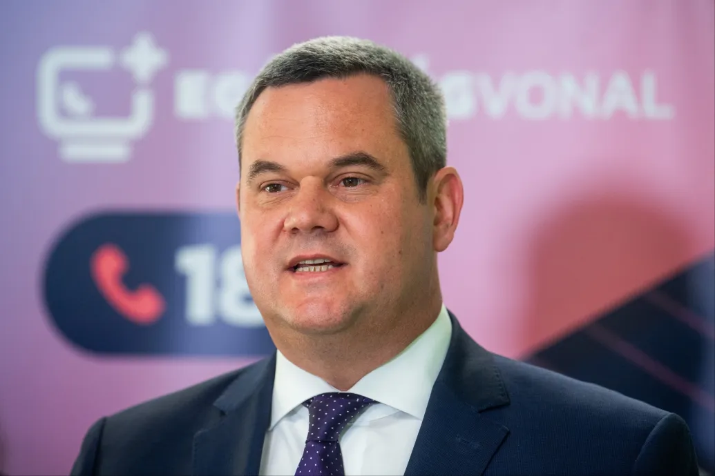 Egészségügyi államtitkár: Magyar Péter föltalálta a clickbait politizálást