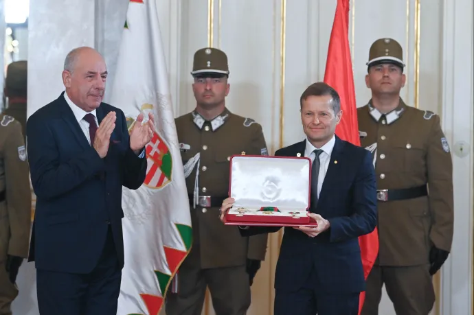 A legmagasabb állami kitüntetést is megkapta a Nobel-díjas Krausz Ferenc