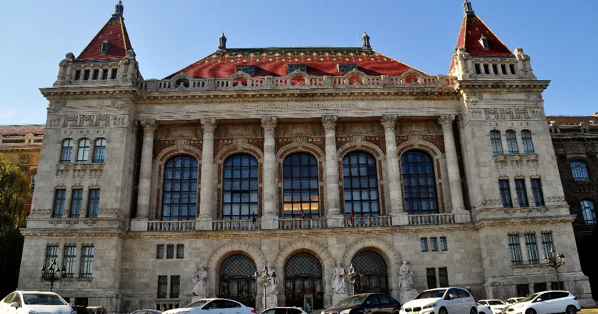 Vizsgálatot indít az oktatási jogok biztosa a BME gólyatáborában történtek miatt