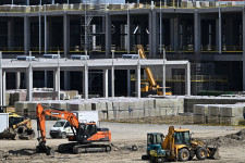 Nem segítenek az óriásberuházások a magyar gazdaságon