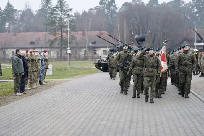 Román egység lövedéke talált el egy lakóházat egy lengyelországi NATO-gyakorlaton