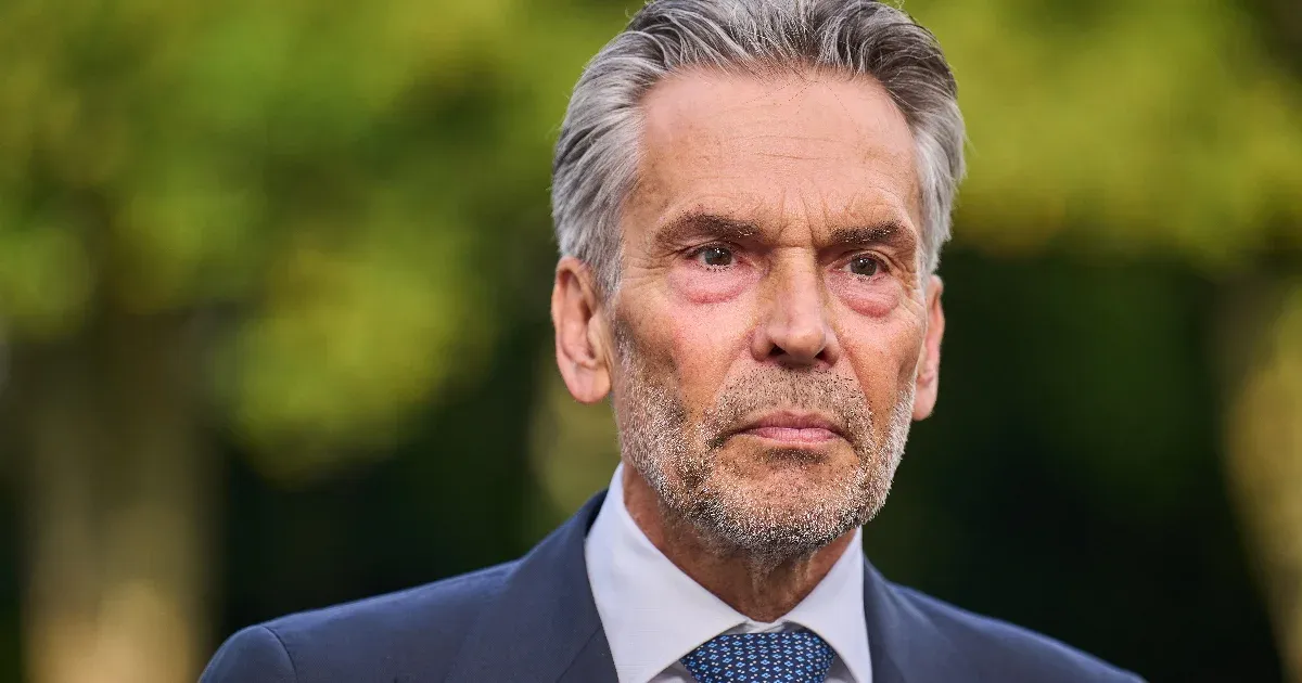 A holland miniszterelnök kitiltotta a mobilokat kormányülésekről
