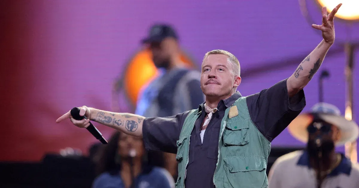 Macklemore lemondta a dubaji koncertjét, így tiltakozik az Egyesült Arab Emírségek ellen