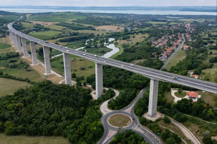 Szeptember másodikától két hétre teljesen lezárják a Kőröshegyi völgyhidat