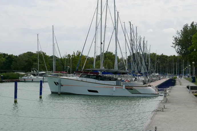 Sekély tóban magas élet – rohamtempóban tűnik el a klasszikus vitorláskultúra a Balatonról