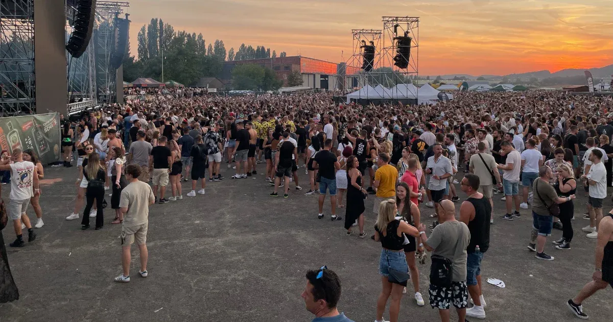 Egymásra mutogatnak a bulit szervező cégek a botrányba fulladt reptéri Boris Brejcha-fellépés után