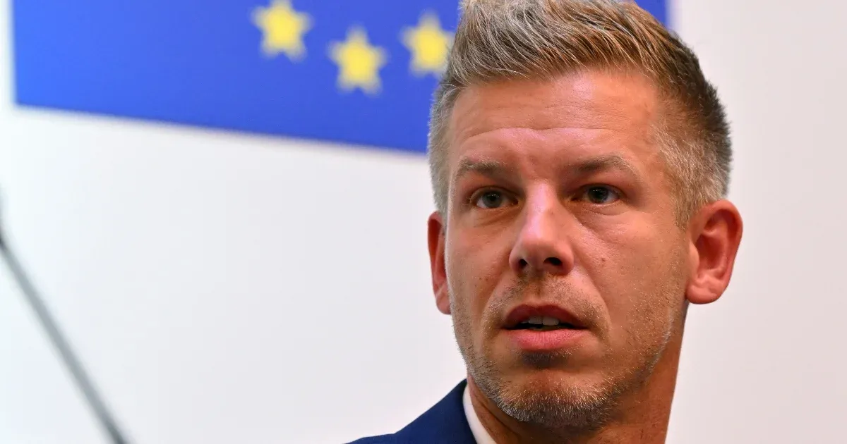 Magyar Péter a kórházak után az iskolákat és a vasutat is körbe akarja járni