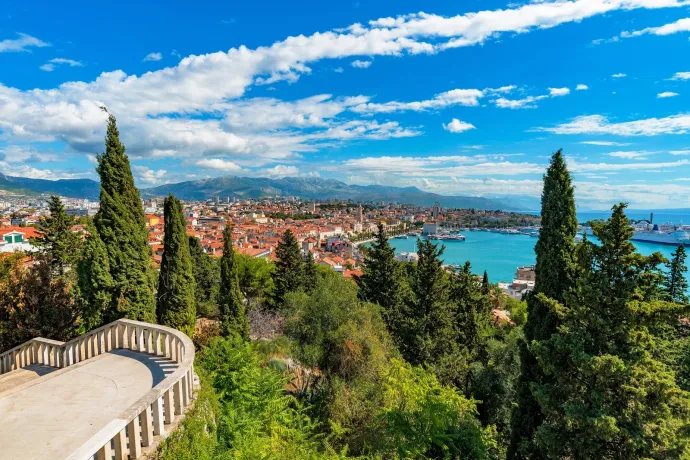 Split városa a Marjan-hegyről. Fotó: Shutterstock