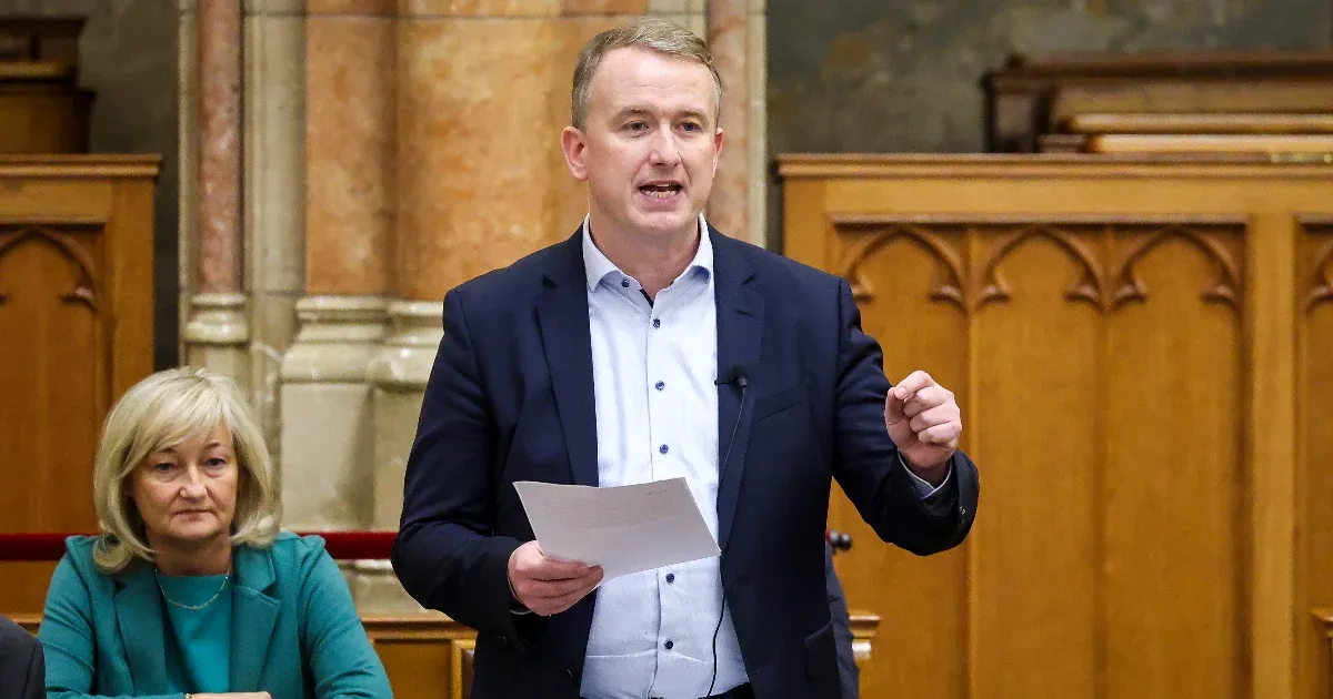 A DK összehívná a parlamenti igazságügyi bizottságot a Telex Simonka-interjúja miatt