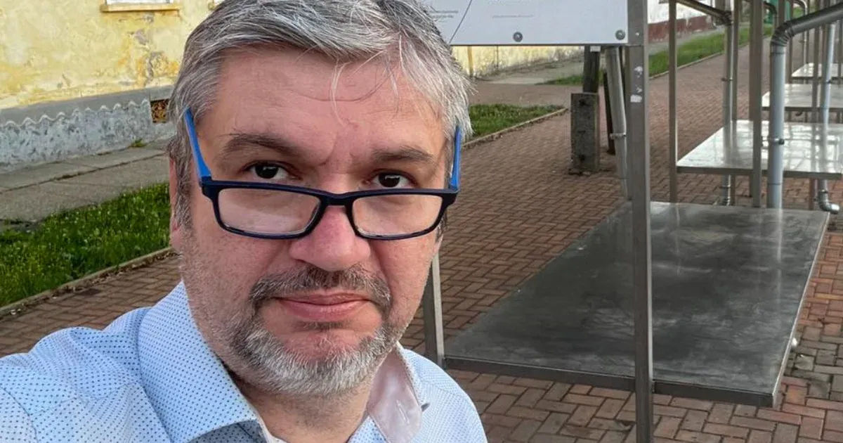 Hadházy szerint csak a pénz miatt maradtak a kilépett párbeszédesek a párt frakciójában