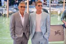 George Clooney tagadja, hogy 35 millió dollárt kapott a Brad Pitt-tel közös filmért